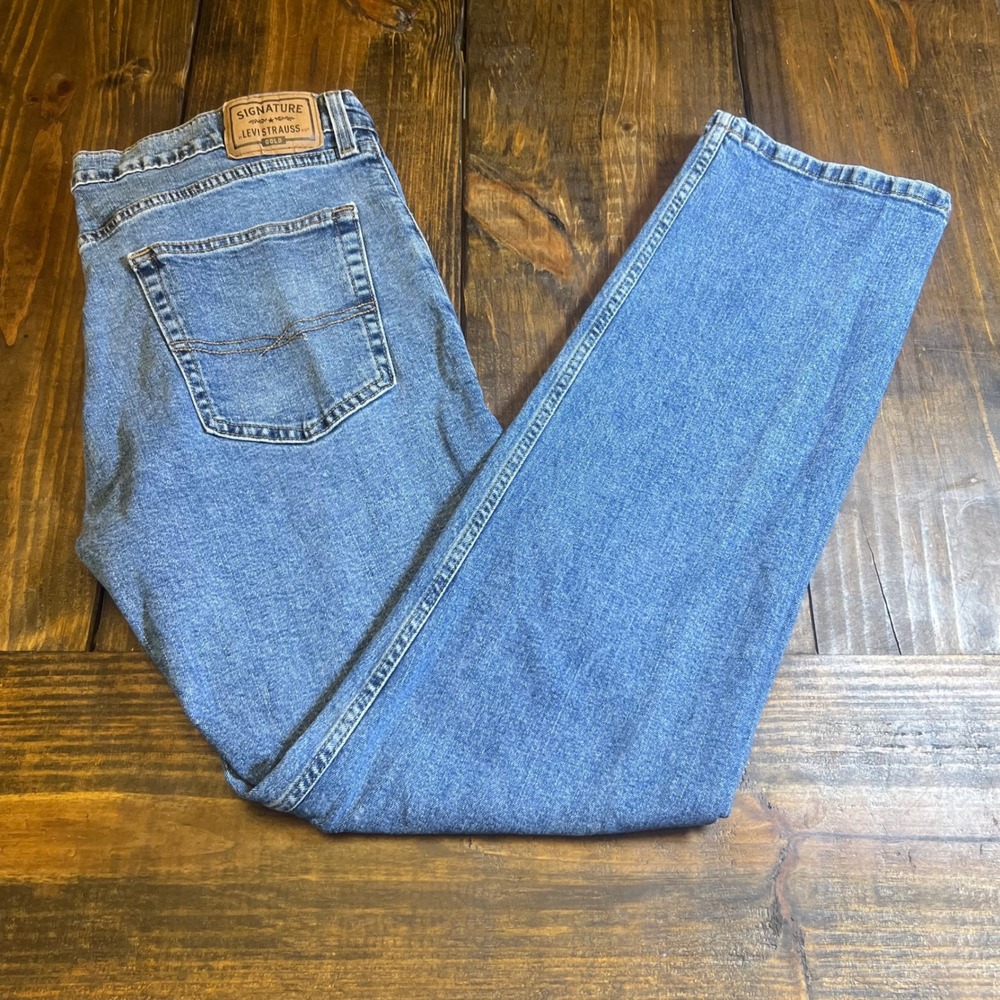Signature by Levi Strauss Gold Men Regular Fit Straight Leg Jeans Med Wash 36x34